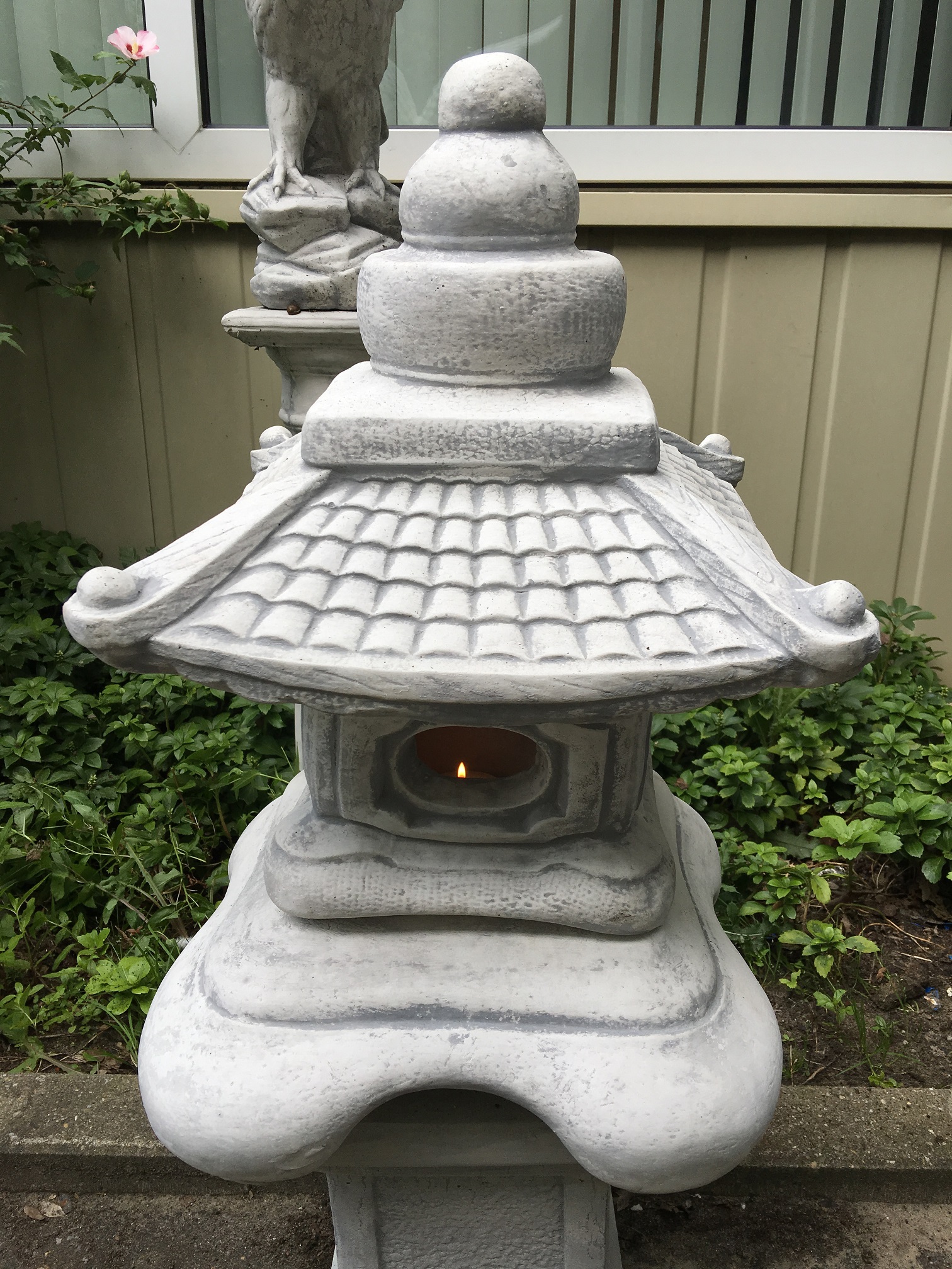 huiselijk Sluit een verzekering af idioom Pagode, Japanse lantaarn vol steen. - DECO-RUSTIQUE.BE